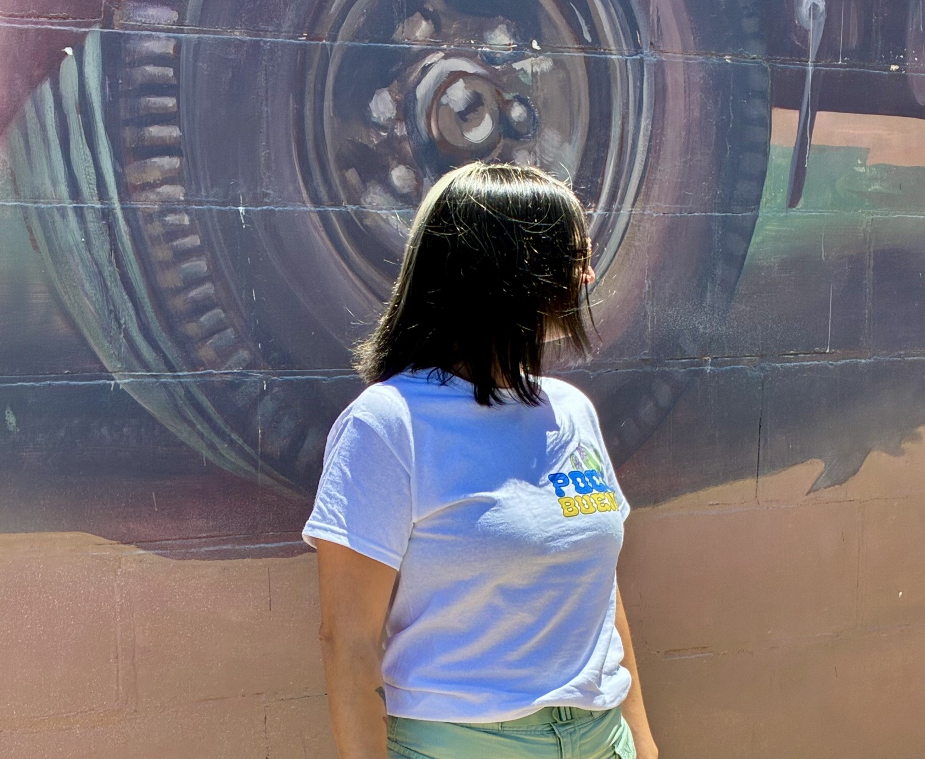 Poco Bueno Tee — Retro Floral Ranch Graphic T-Shirt